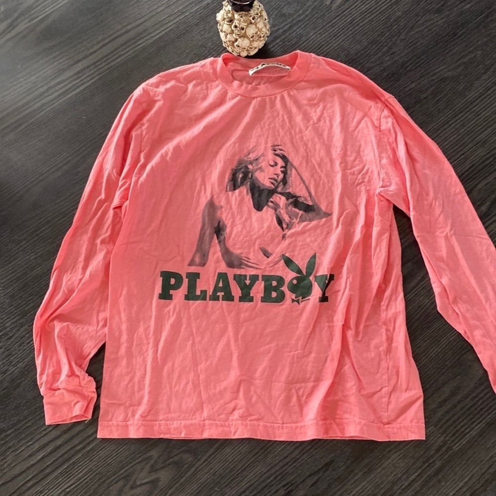 🍍PLAYBOY 🍍BY PACSUN 🍍size medium 🍍T-2